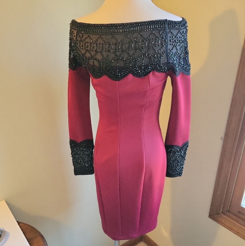 Alexia Admor XS Deep Red This is a beautiful alexia addmor Cocktail Dress Beaded